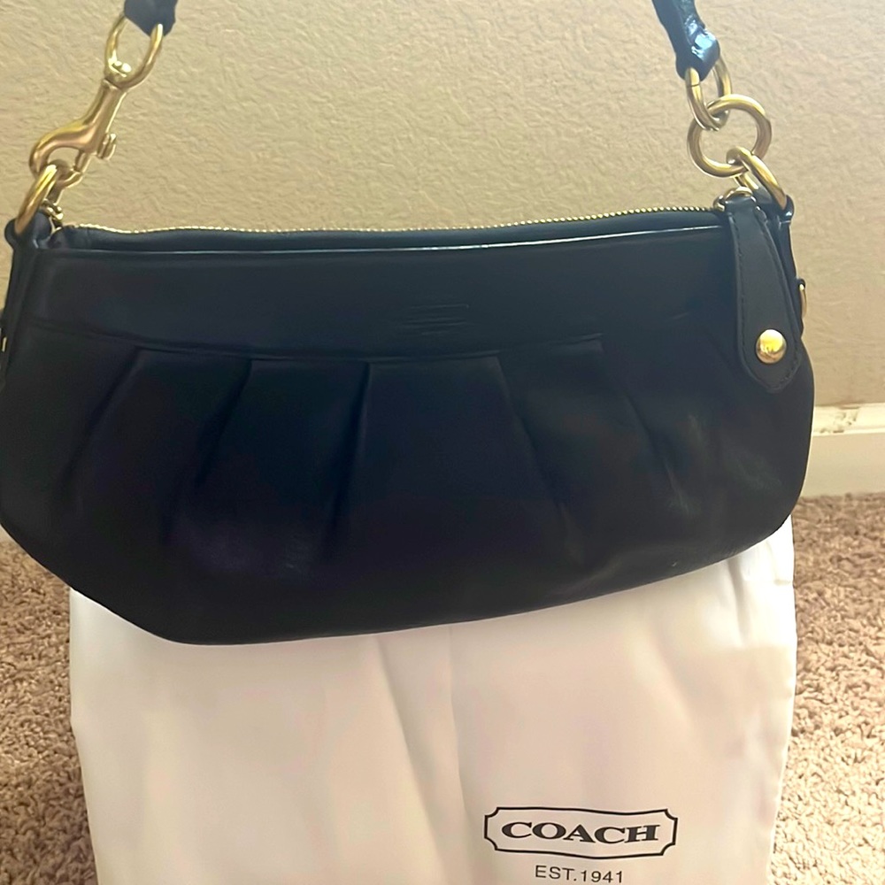 Pre-loved Coach black shoulder bag with Gold hardware